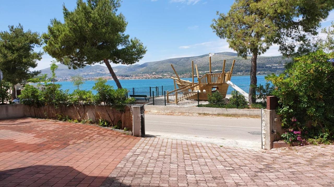 Apartment Nikica Trogir Exterior photo