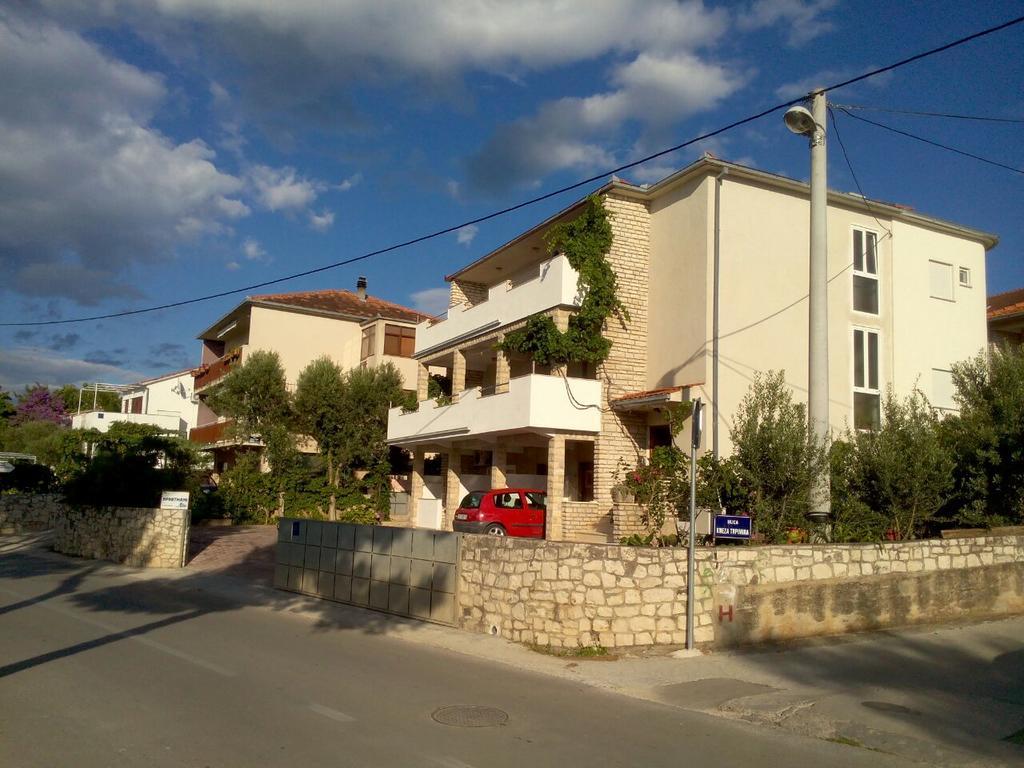 Apartment Nikica Trogir Exterior photo