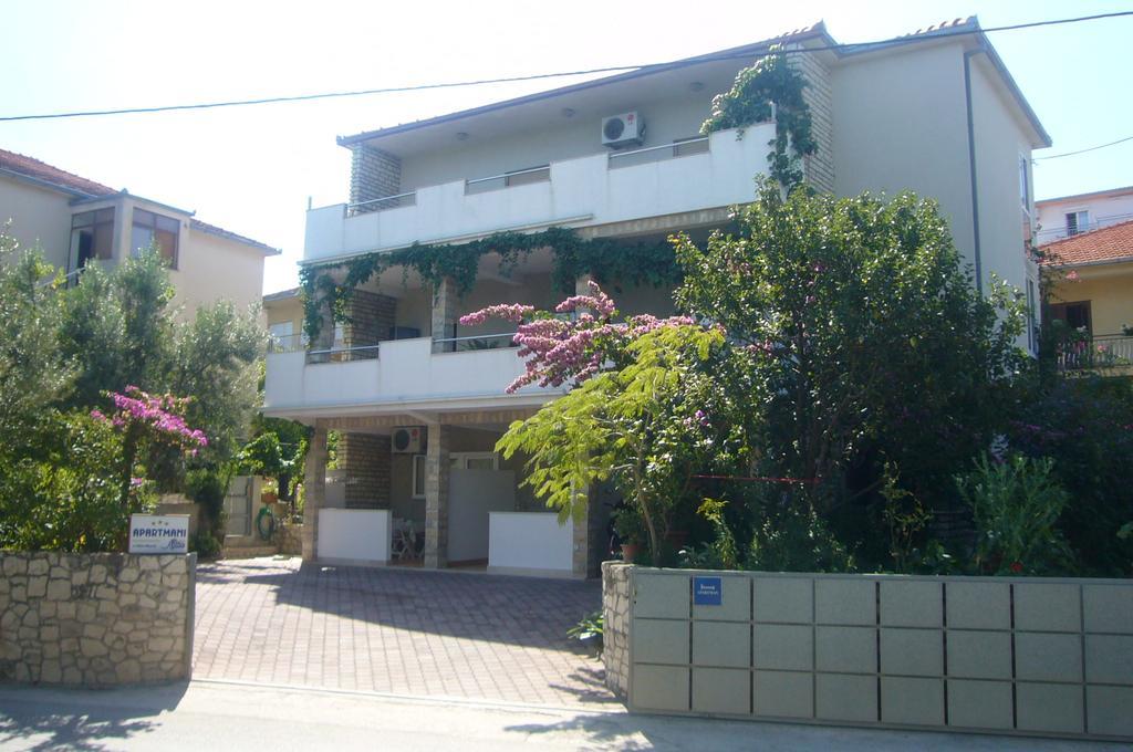 Apartment Nikica Trogir Exterior photo